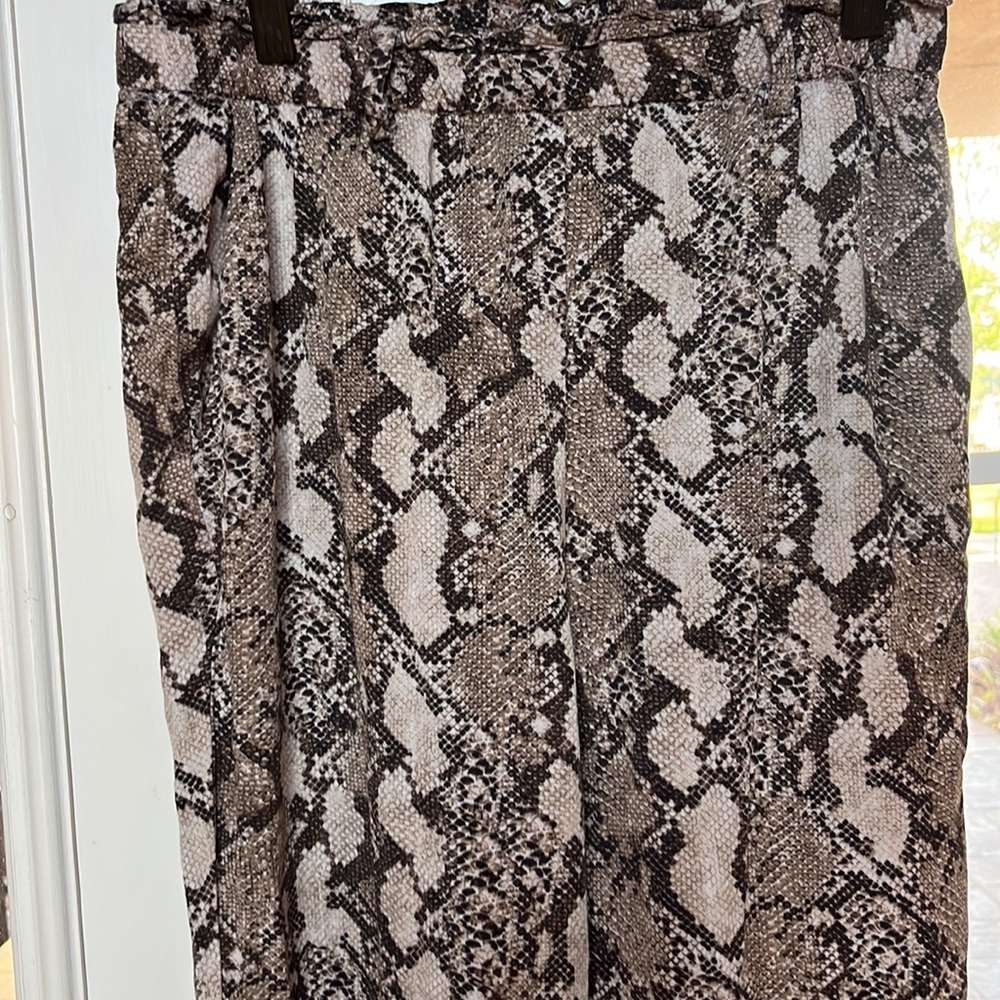 Nice print soft pants! - Picture 2 of 3